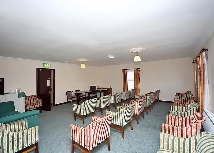 Hotel Commercial And Tourist